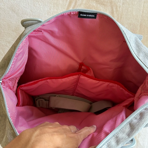 Heather Gray Herschel Strand Duffle Bag - Picture 3 of 4
